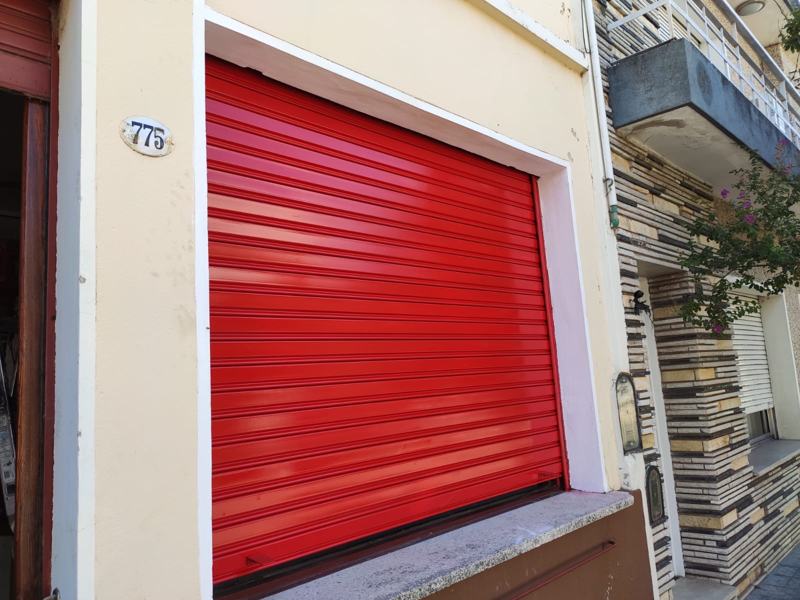 Enchapado mesa acero inoxidable